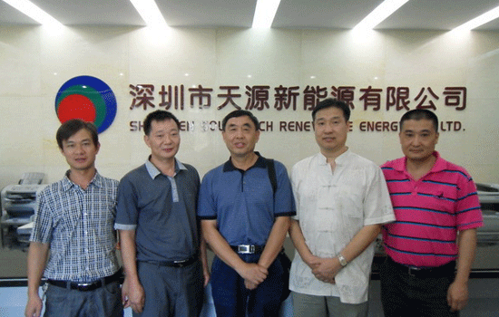 云南科协及云南太阳能协会来腾博会官网新能源考察研讨